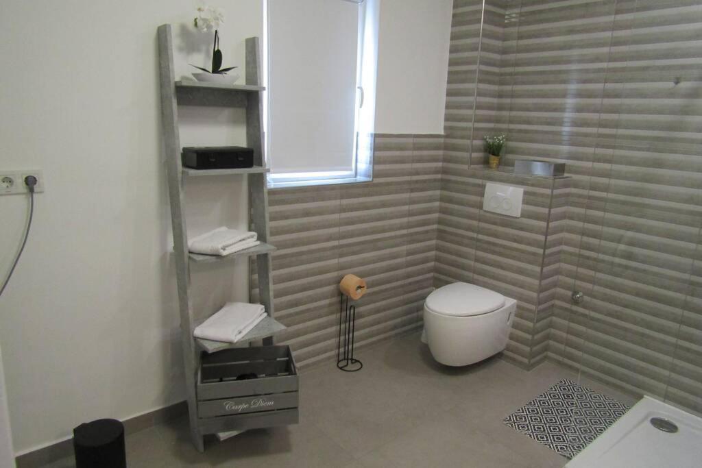 Apartman Megi & Studio Apartman Tomi - Self Check In Krapina Ngoại thất bức ảnh